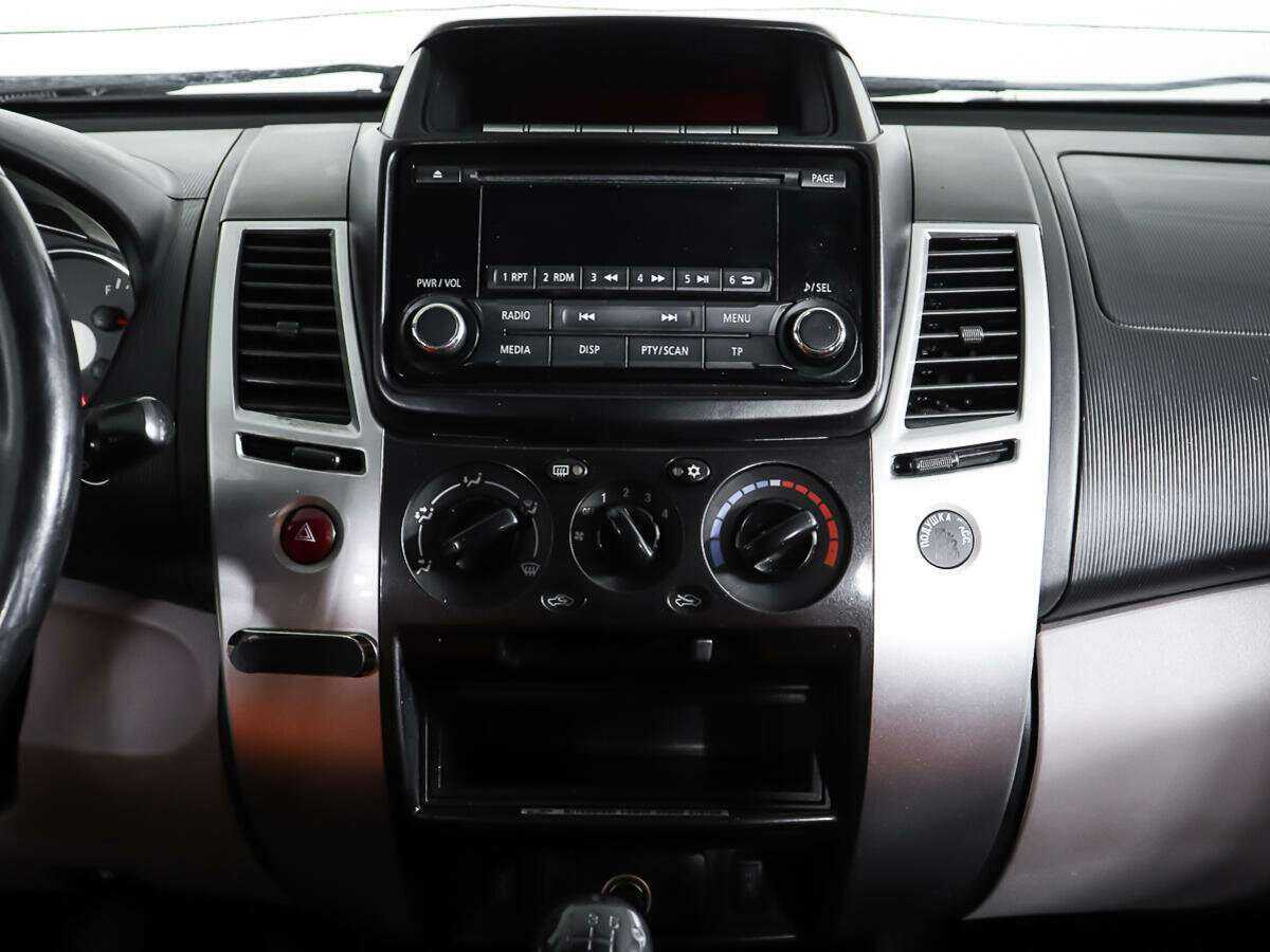 Mitsubishi Pajero Sport 2014 года с пробегом. Фото: #13