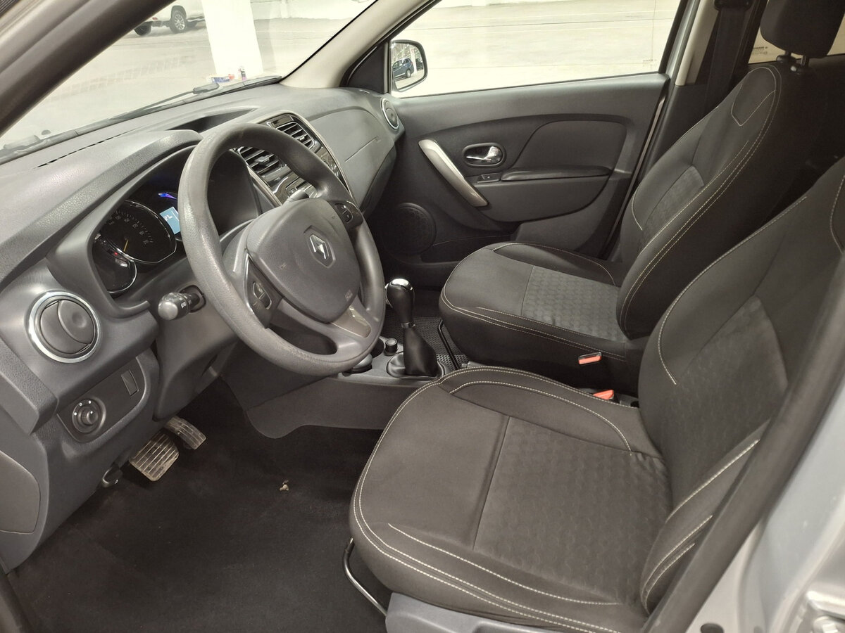 Renault Logan 2015 года с пробегом. Фото: #14