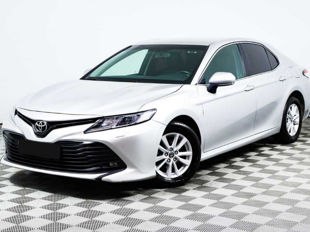 Toyota Camry 2018 года с пробегом. Посмотреть фото