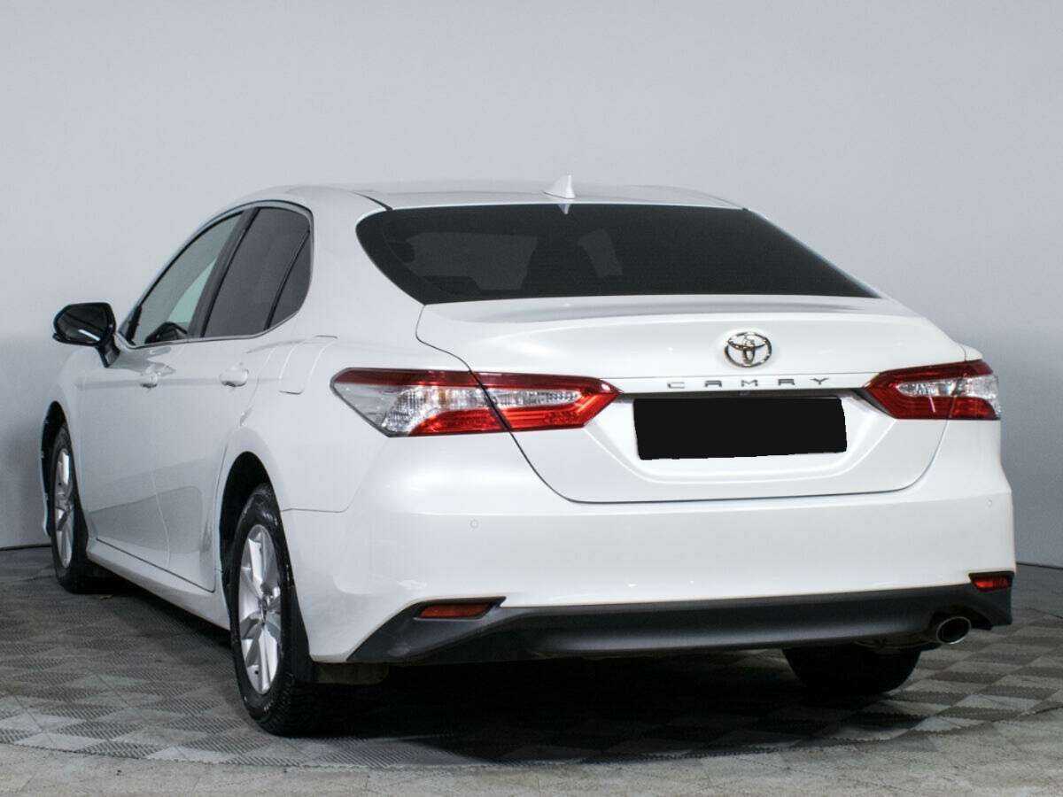 Toyota Camry 2020 года с пробегом. Фото: #6