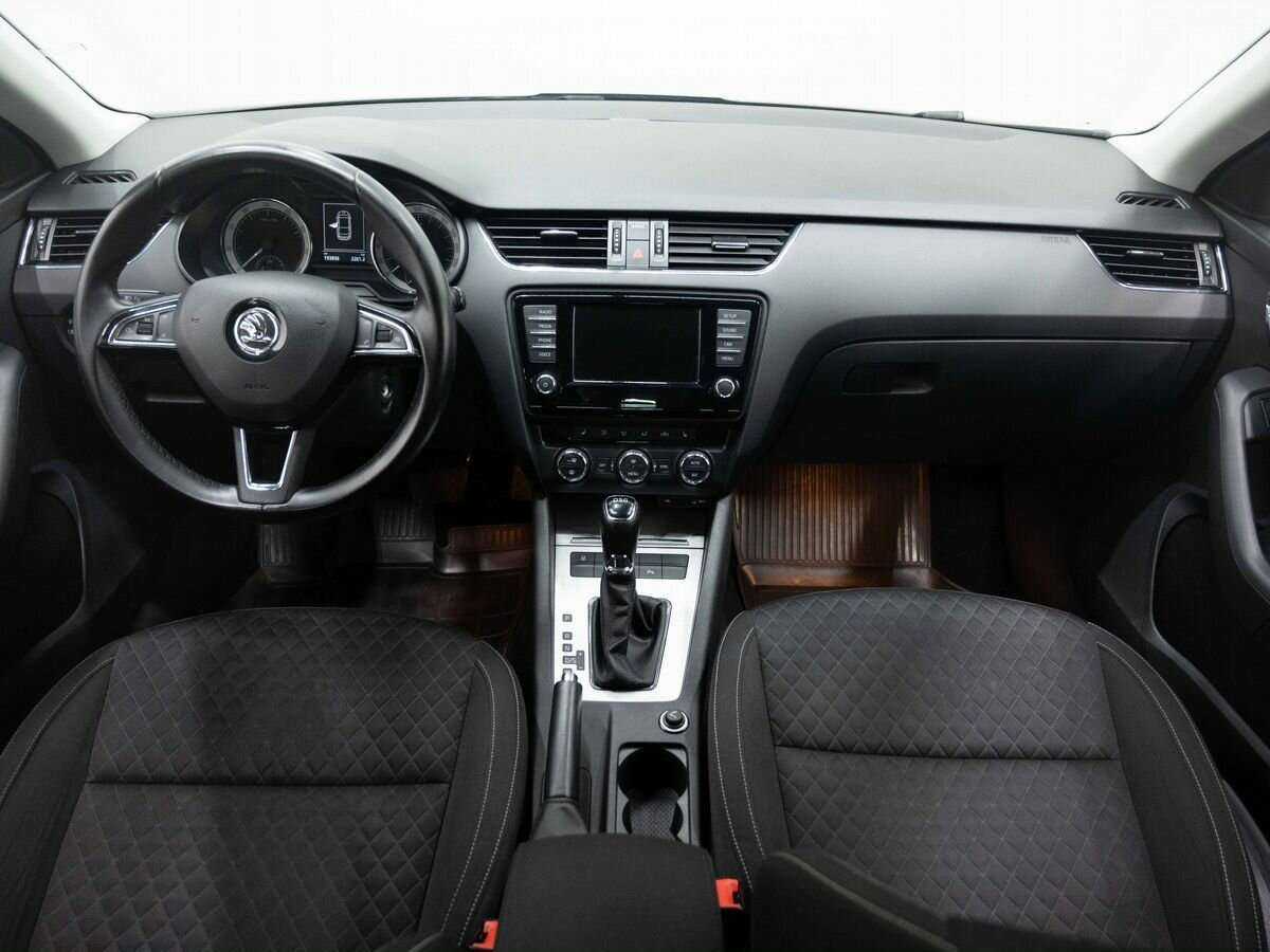 Skoda Octavia 2016 года с пробегом. Фото: #12