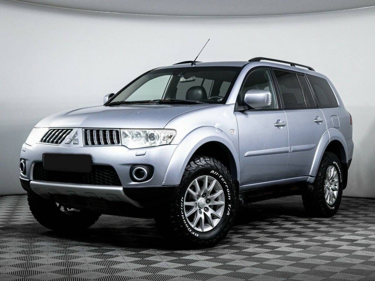 Mitsubishi Pajero Sport 2013 года с пробегом. Посмотреть фото