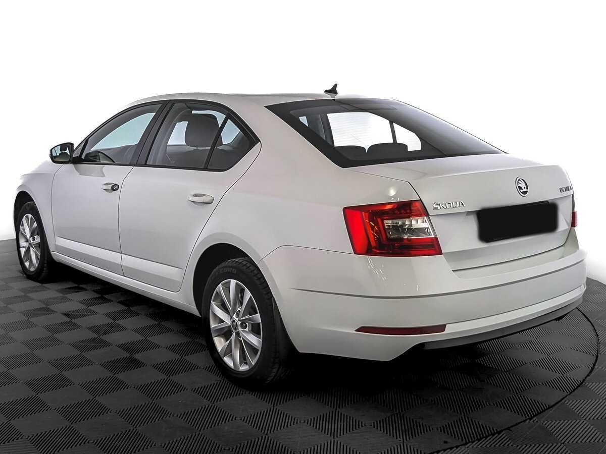 Skoda Octavia 2019 года с пробегом. Фото: #6