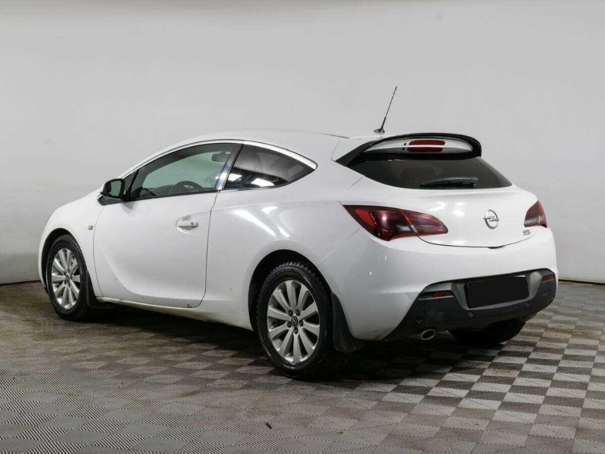Opel Astra 2012 года с пробегом. Фото: #6
