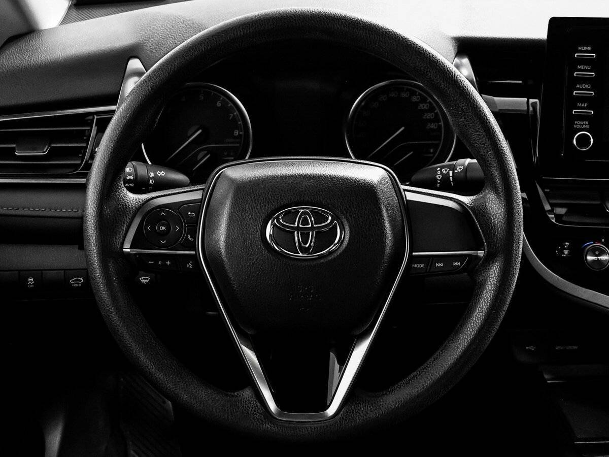 Toyota Camry 2021 года с пробегом. Фото: #11