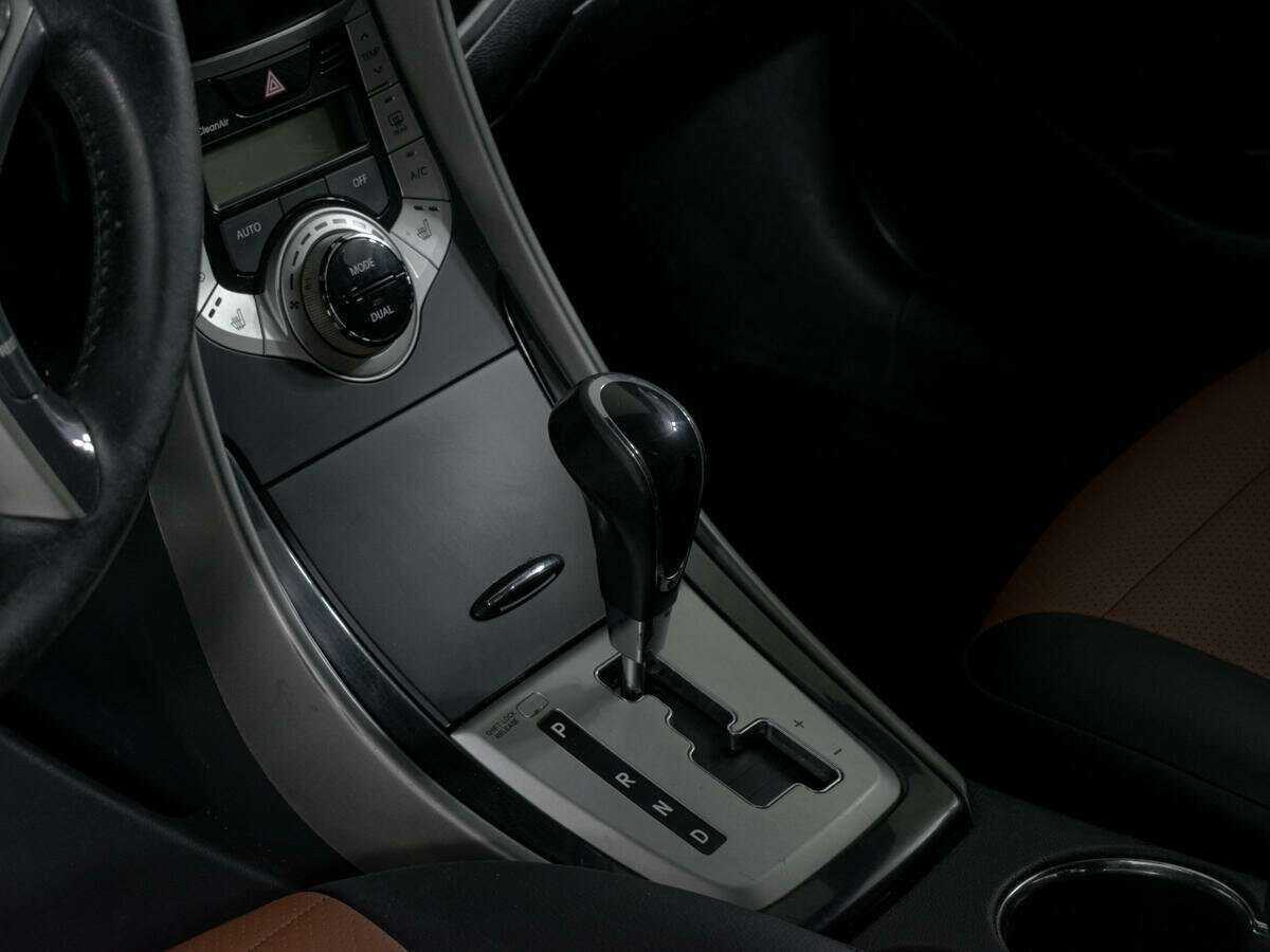Hyundai Elantra 2012 года с пробегом. Фото: #14
