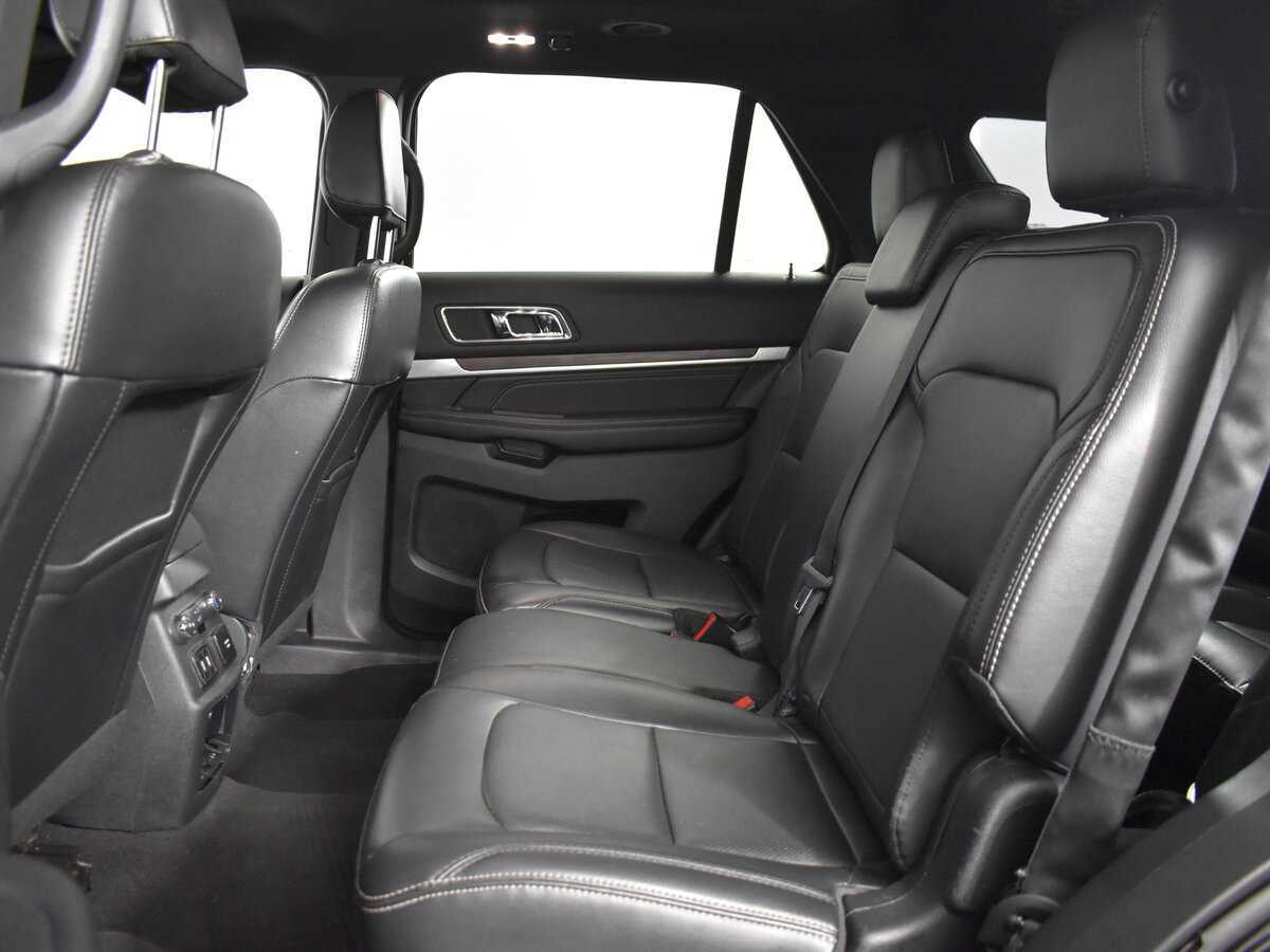 Ford Explorer 2018 года с пробегом. Фото: #9