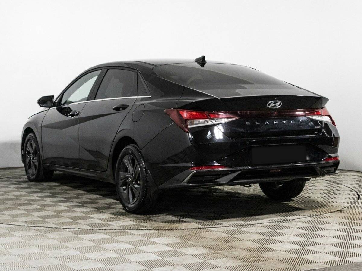 Hyundai Elantra 2021 года с пробегом. Фото: #6