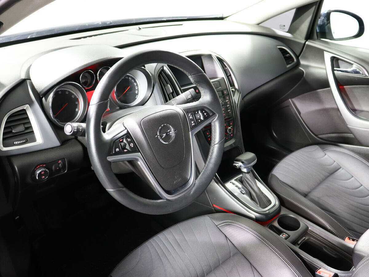 Opel Astra 2014 года с пробегом. Фото: #11