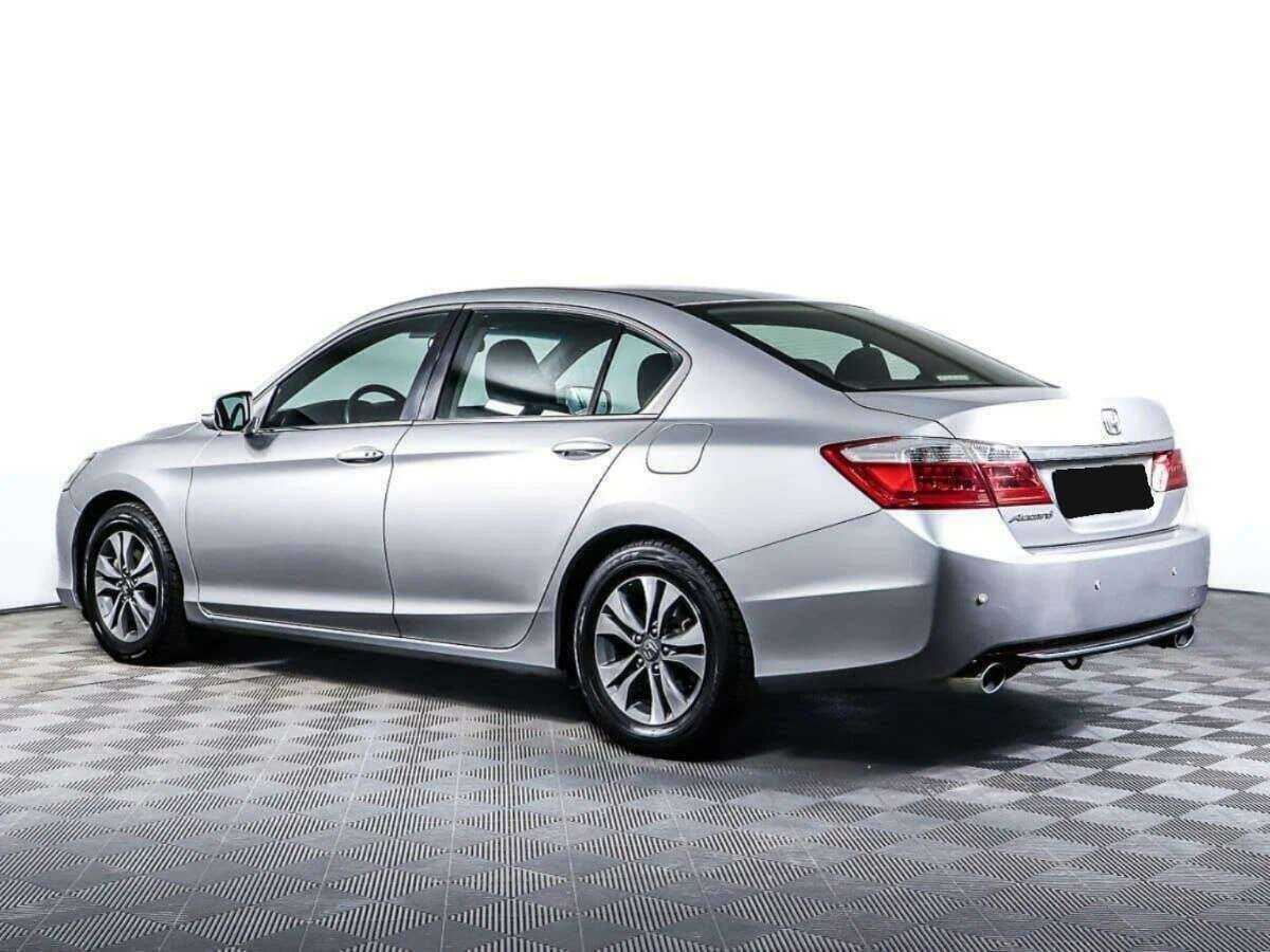 Honda Accord 2013 года с пробегом. Фото: #6