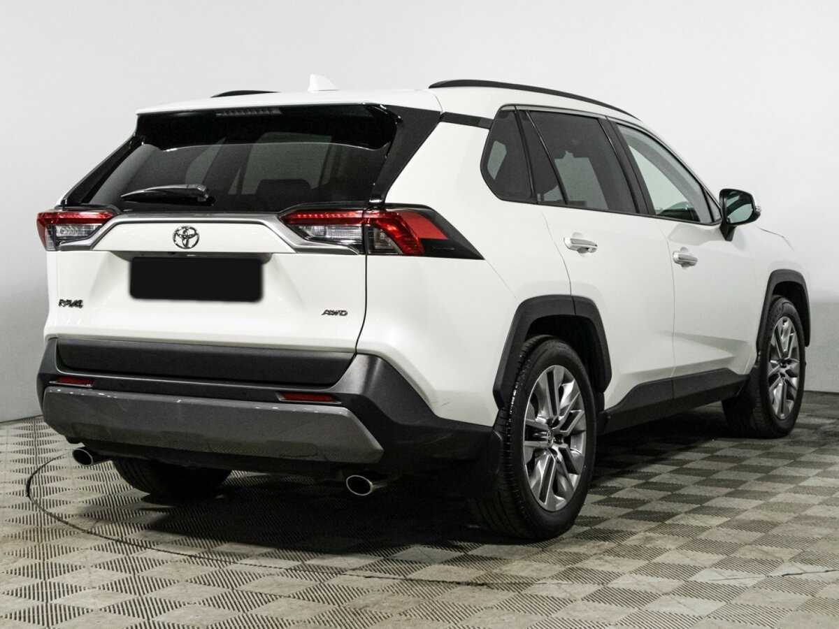 Toyota RAV4 2021 года с пробегом. Фото: #4