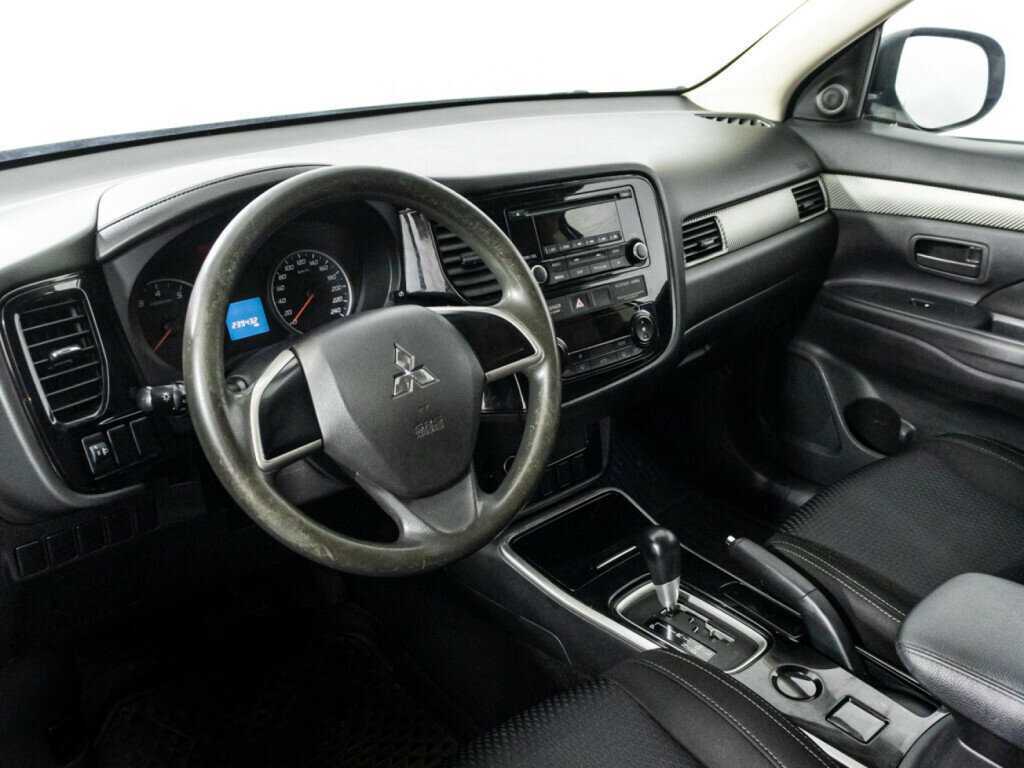Mitsubishi Outlander 2018 года с пробегом. Фото: #8