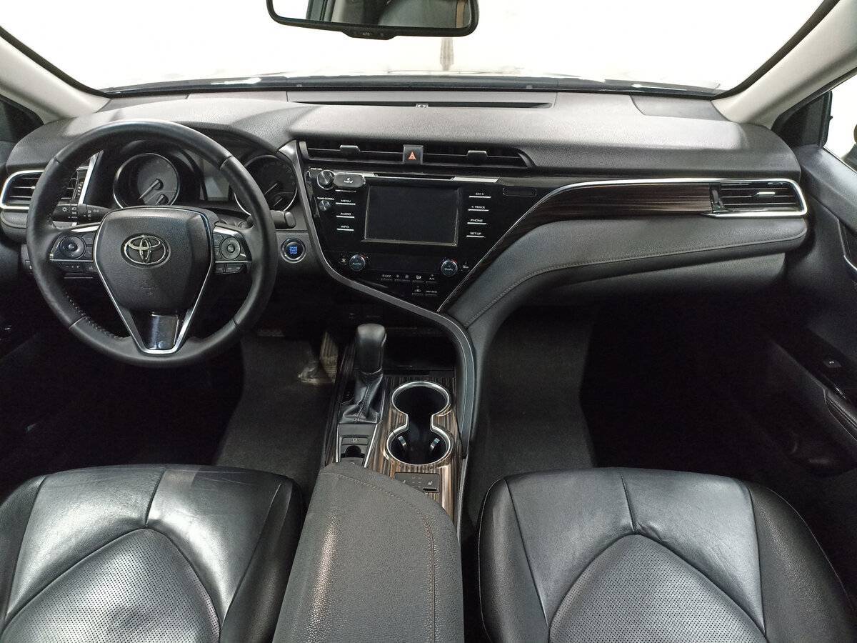 Toyota Camry 2019 года с пробегом. Фото: #13
