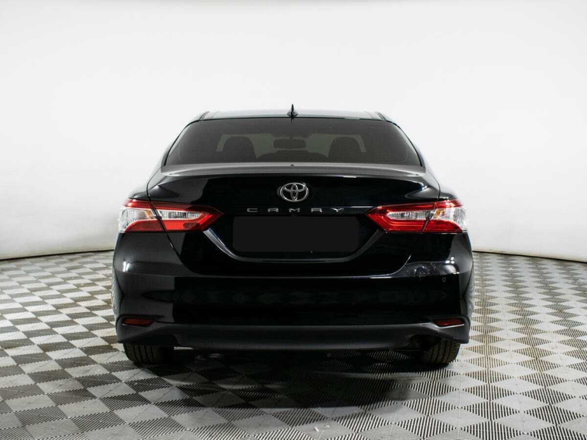 Toyota Camry 2020 года с пробегом. Фото: #4