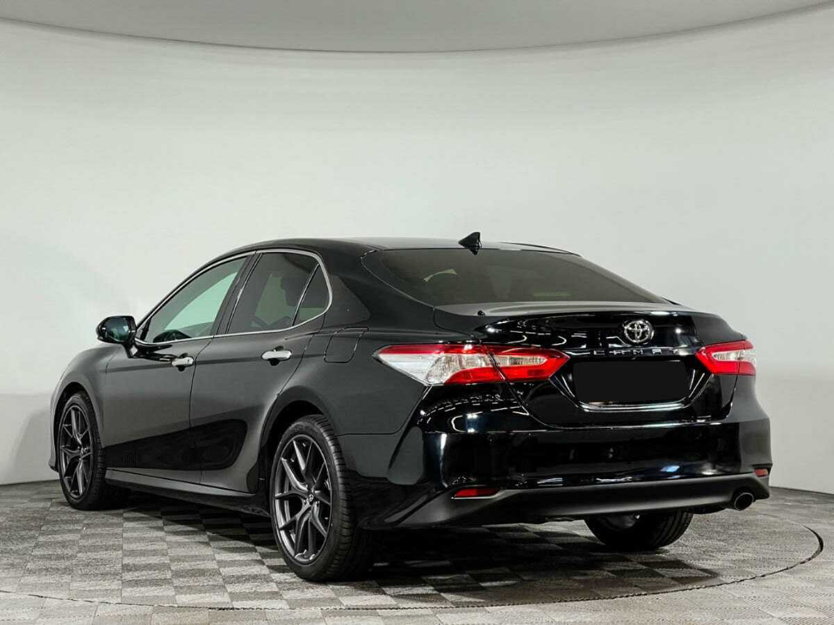 Toyota Camry 2020 года с пробегом. Фото: #4