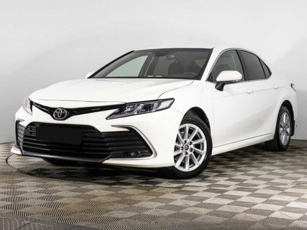 Toyota Camry 2021 года с пробегом. Посмотреть фото
