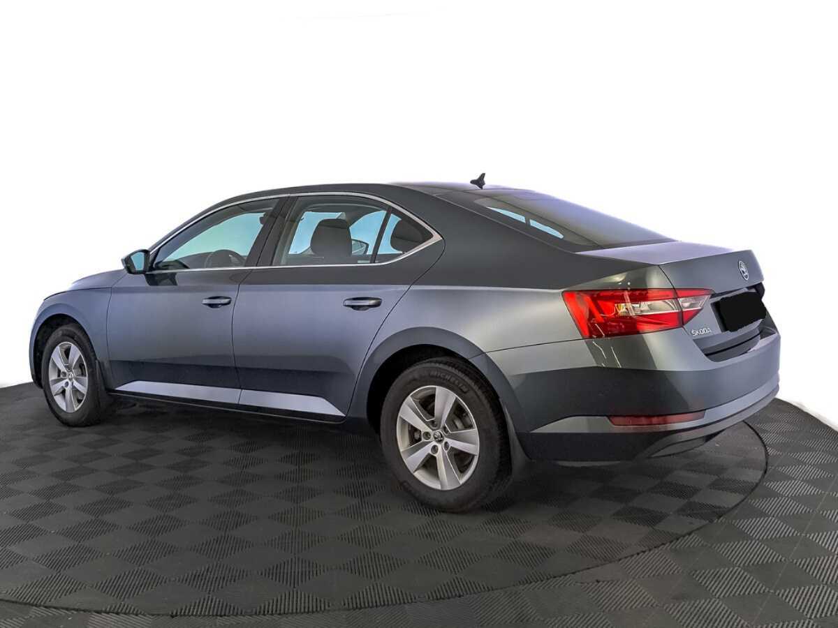 Skoda Superb 2019 года с пробегом. Фото: #6