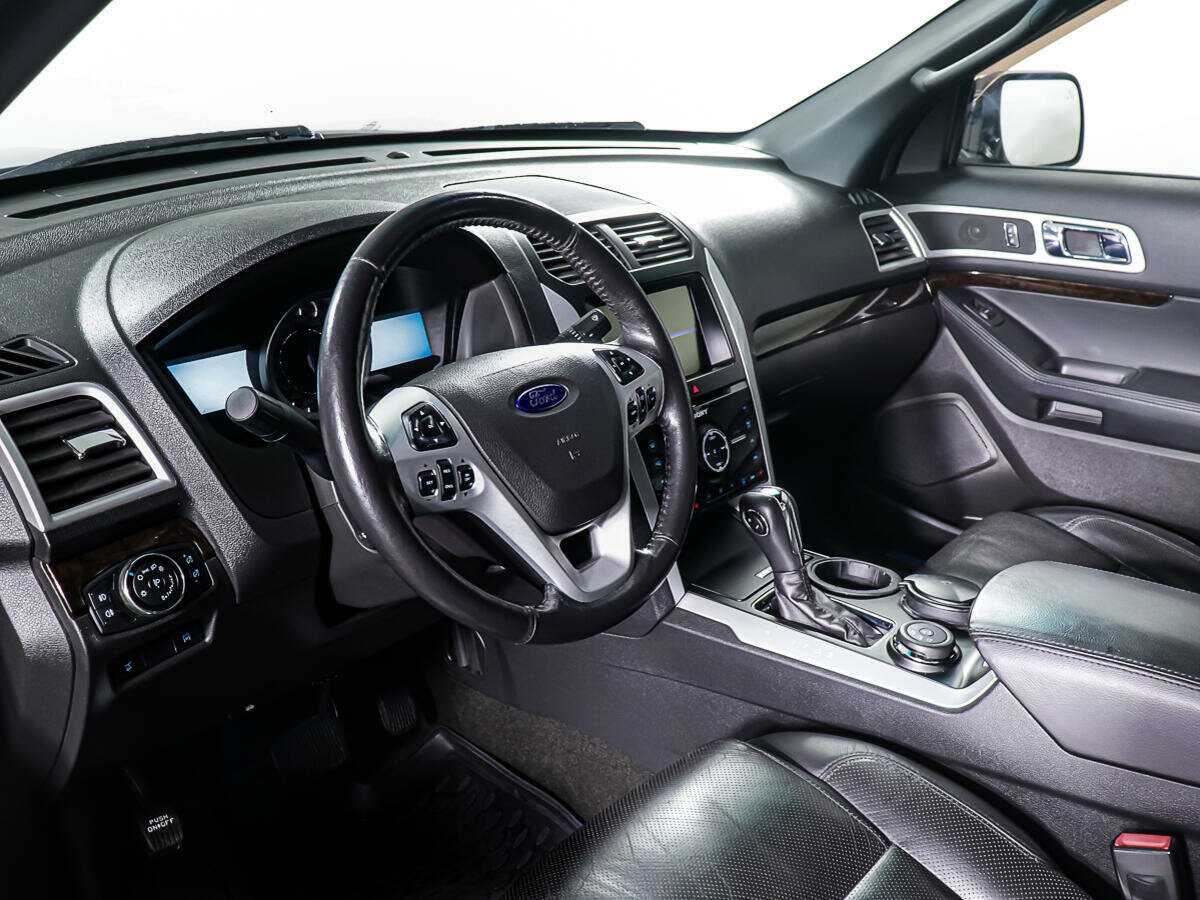 Ford Explorer 2013 года с пробегом. Фото: #15