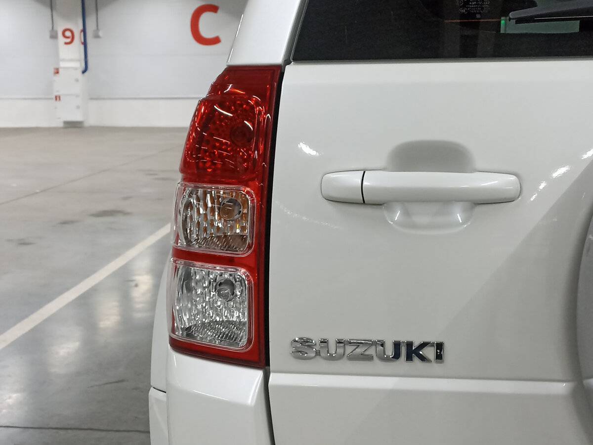 Suzuki Grand Vitara 2013 года с пробегом. Фото: #8