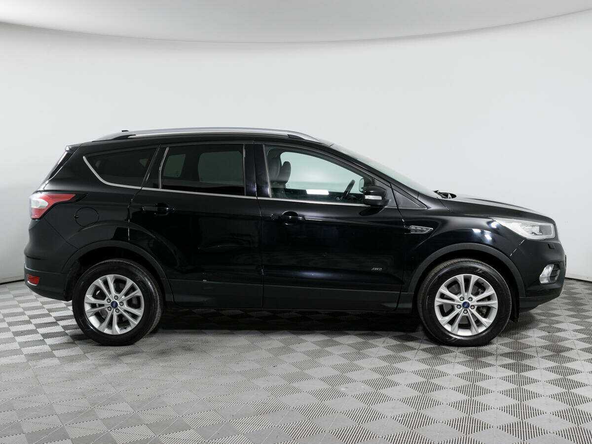 Ford Kuga 2017 года с пробегом. Фото: #3