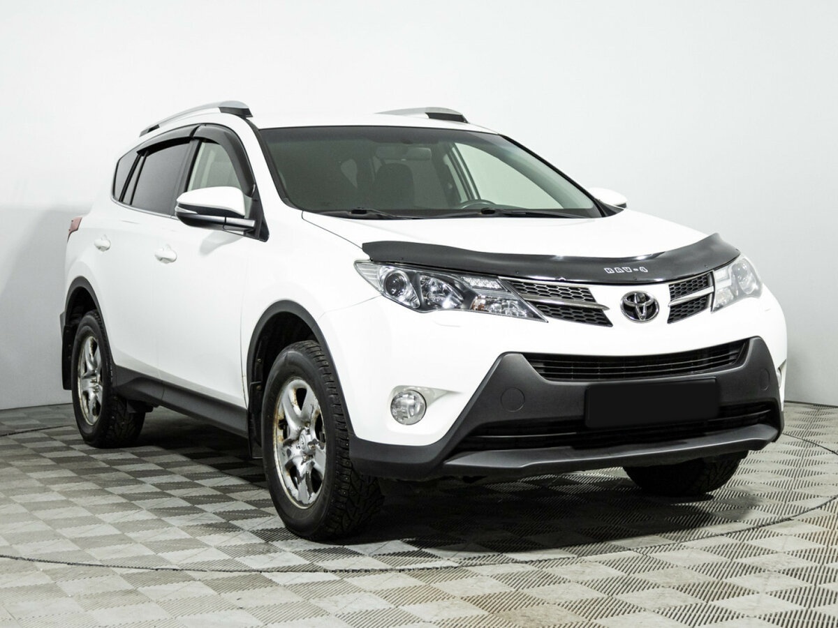 Toyota RAV4 2014 года с пробегом. Фото: #2