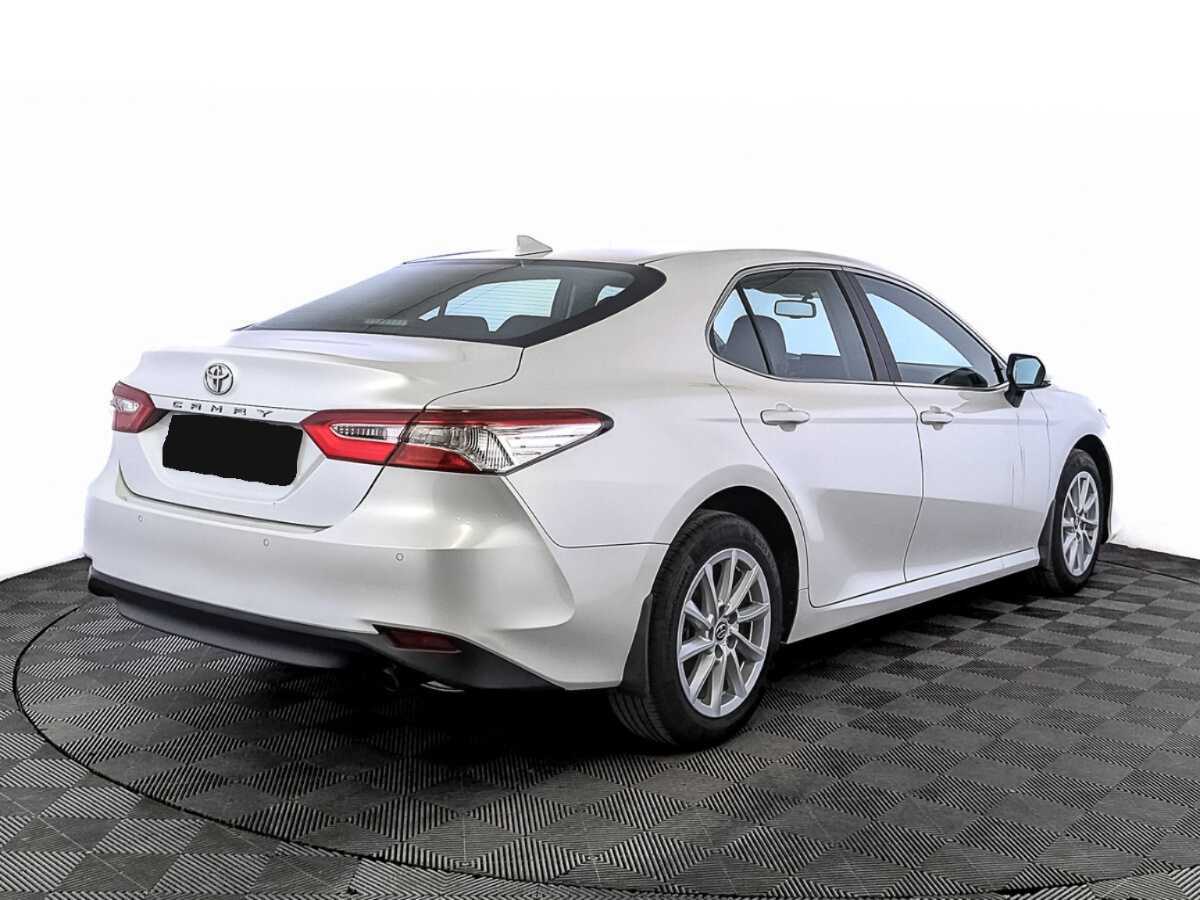 Toyota Camry 2021 года с пробегом. Фото: #4
