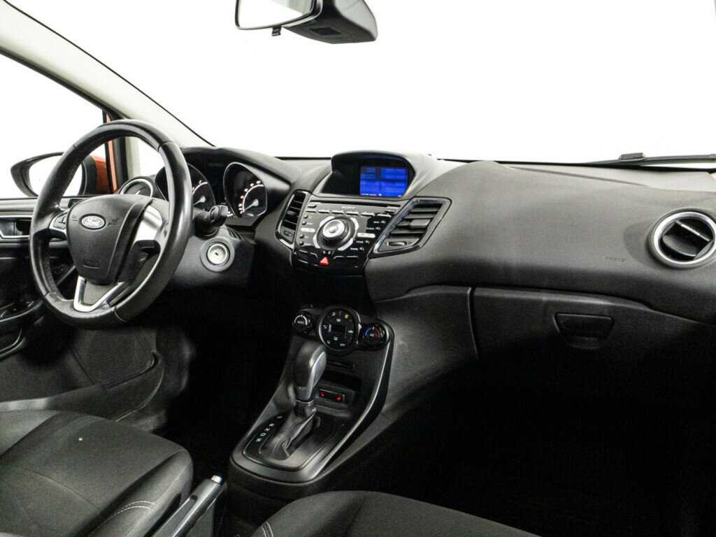 Ford Fiesta 2015 года с пробегом. Фото: #8