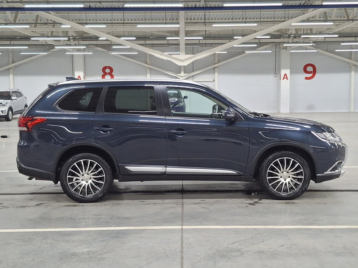 Mitsubishi Outlander 2017 года с пробегом. Фото: #3