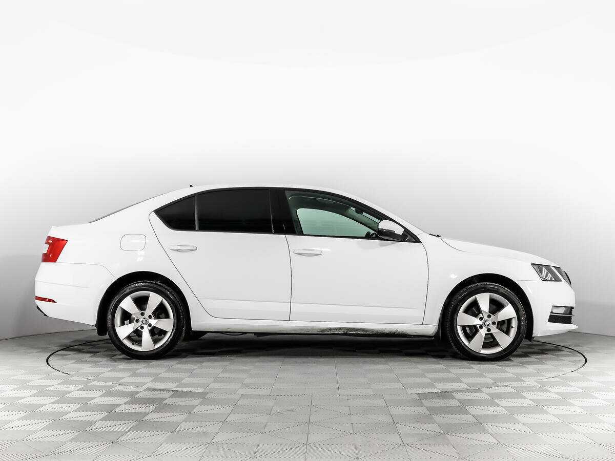 Skoda Octavia 2018 года с пробегом. Фото: #3