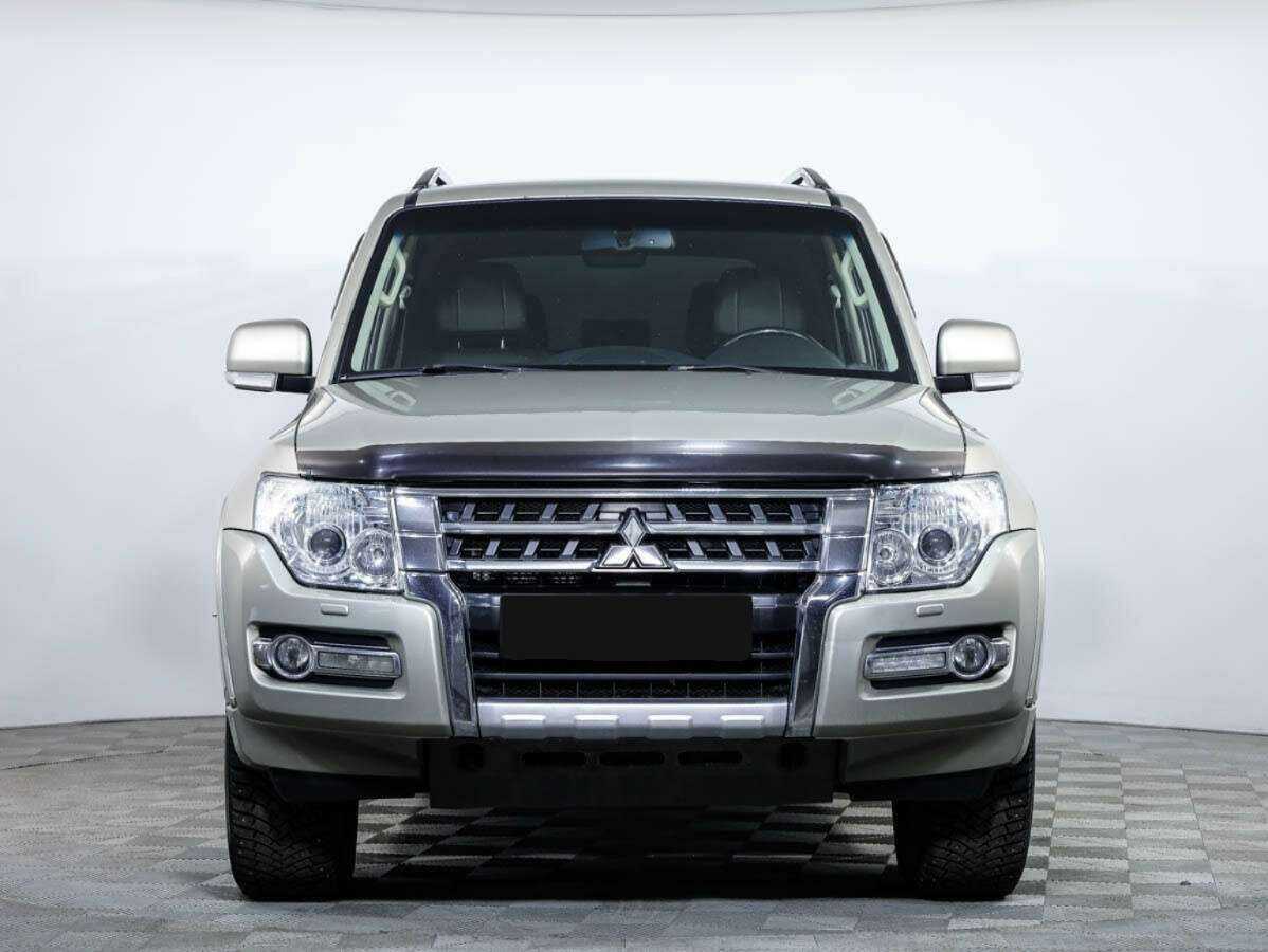 Mitsubishi Pajero 2014 года с пробегом. Посмотреть фото