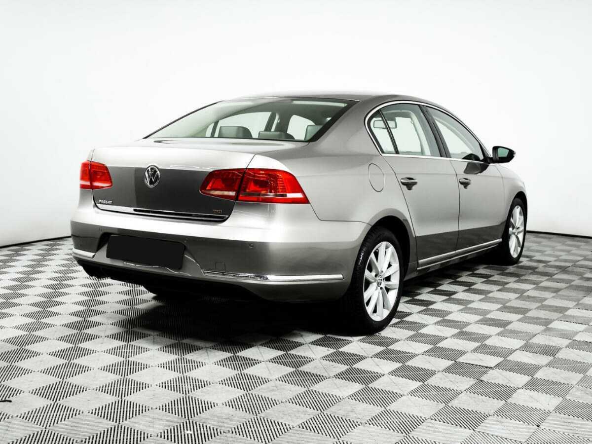 Volkswagen Passat 2012 года с пробегом. Фото: #4