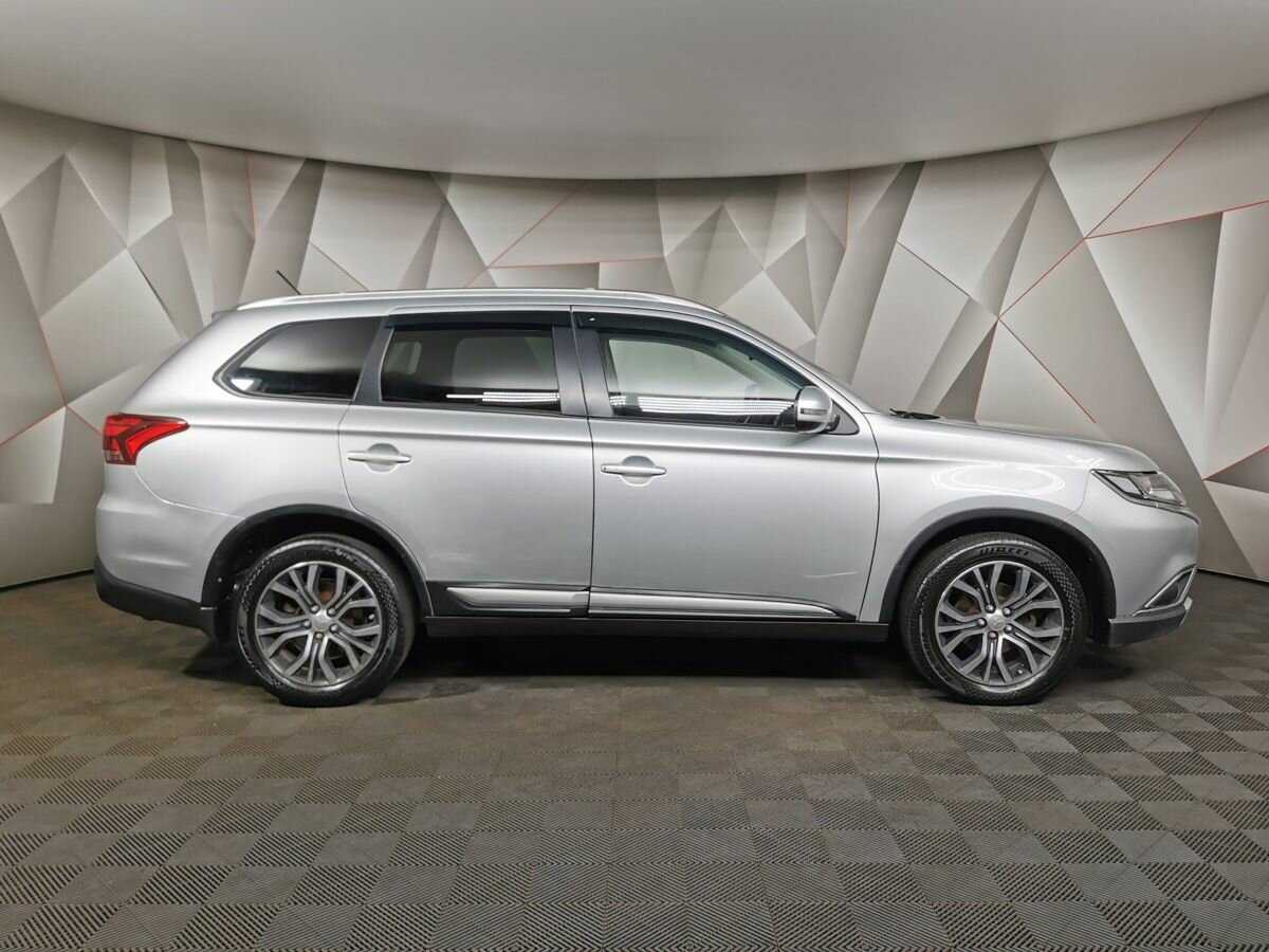 Mitsubishi Outlander 2016 года с пробегом. Фото: #5