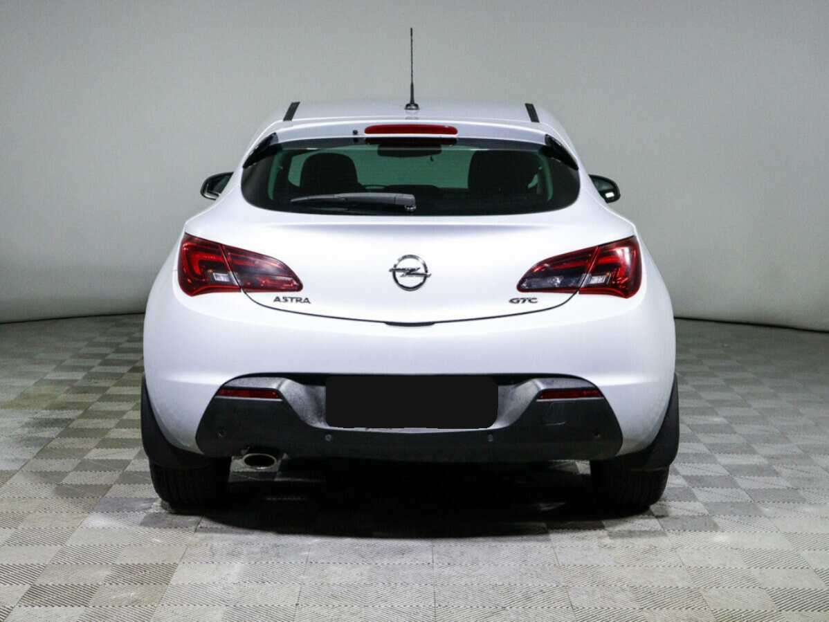 Opel Astra 2013 года с пробегом. Фото: #4