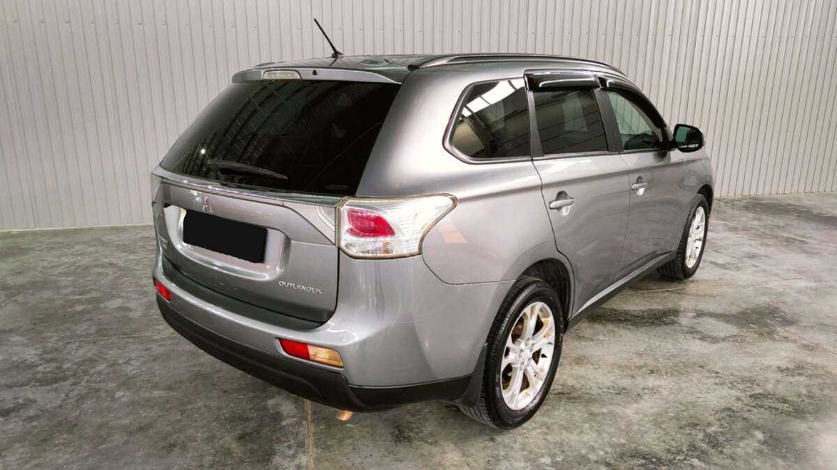 Mitsubishi Outlander 2012 года с пробегом. Фото: #4