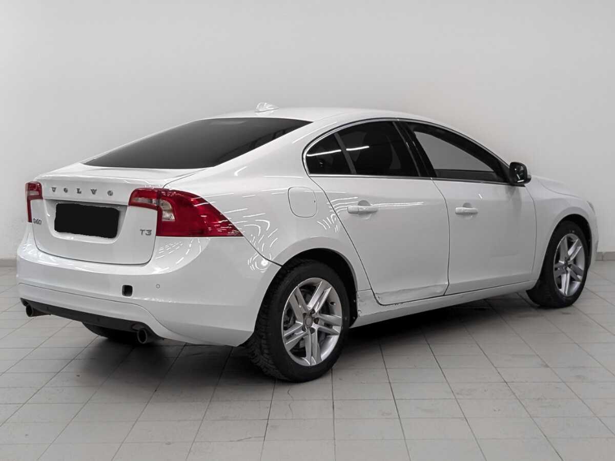 Volvo S60 2016 года с пробегом. Фото: #4