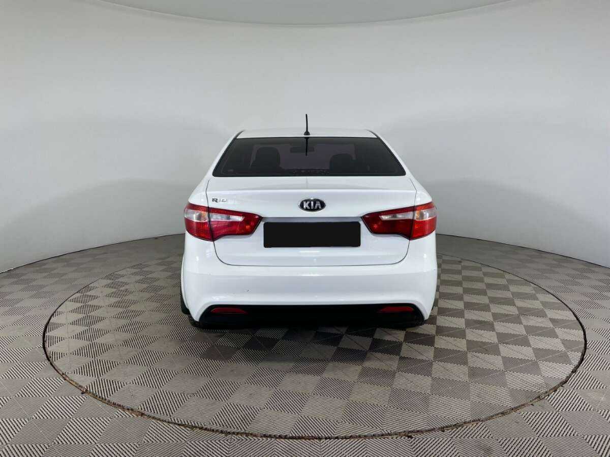 Kia Rio 2013 года с пробегом. Фото: #4