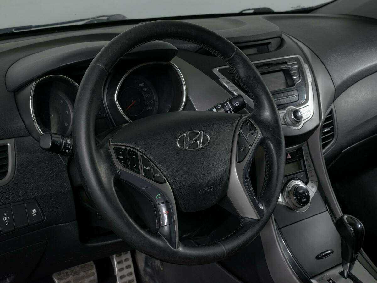 Hyundai Elantra 2012 года с пробегом. Фото: #13