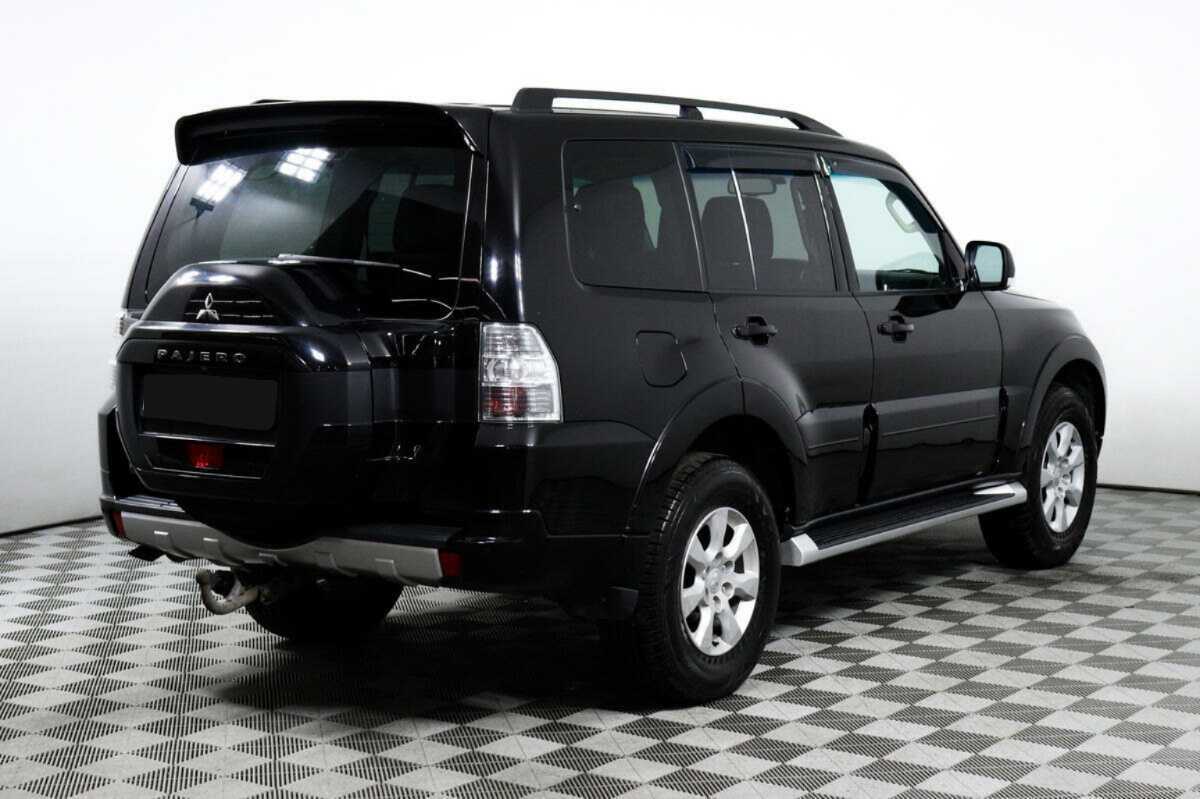 Mitsubishi Pajero 2018 года с пробегом. Фото: #4
