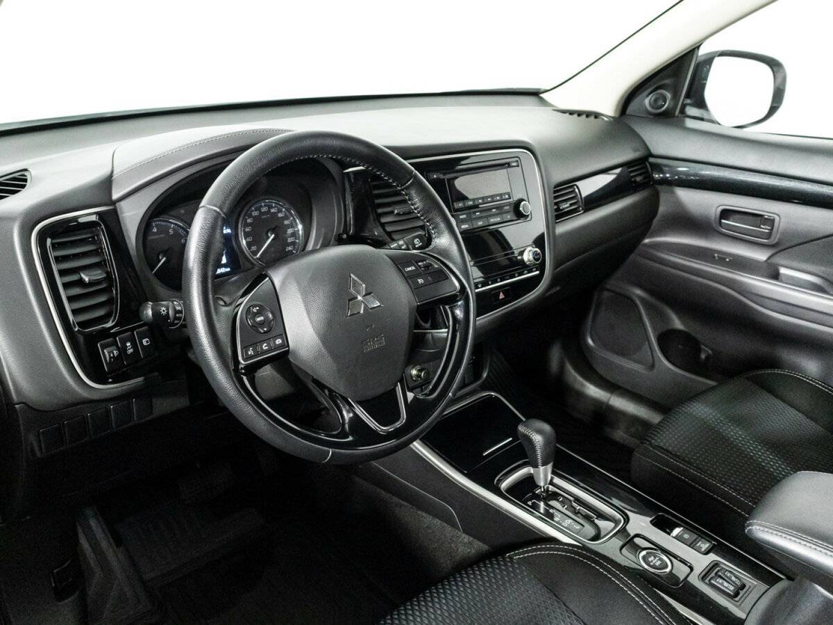 Mitsubishi Outlander 2022 года с пробегом. Фото: #10