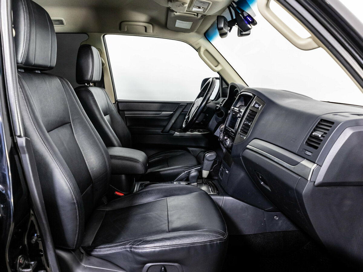 Mitsubishi Pajero 2014 года с пробегом. Фото: #14