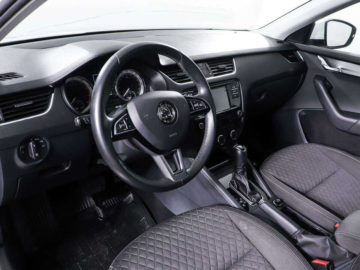 Skoda Octavia 2018 года с пробегом. Фото: #13
