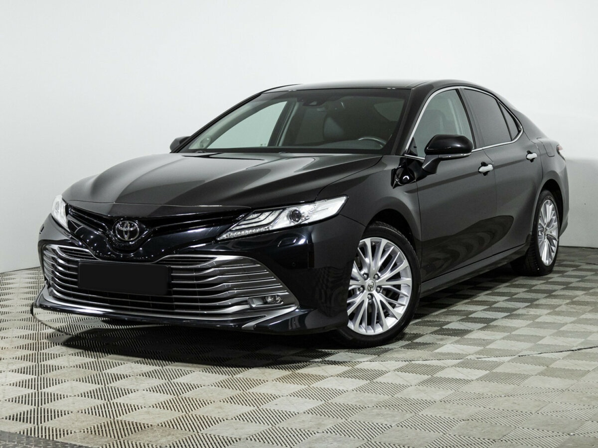 Toyota Camry 2020 года с пробегом. Посмотреть фото