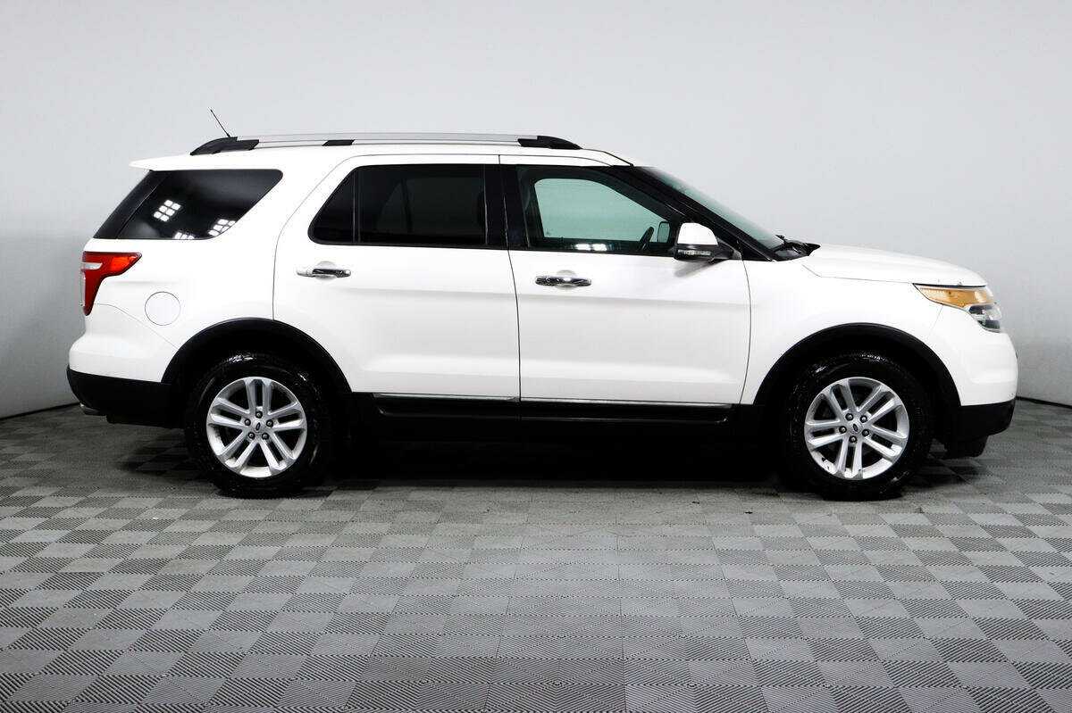 Ford Explorer 2012 года с пробегом. Фото: #3