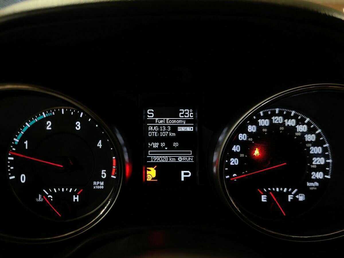 Jeep Grand Cherokee 2012 года с пробегом. Фото: #15