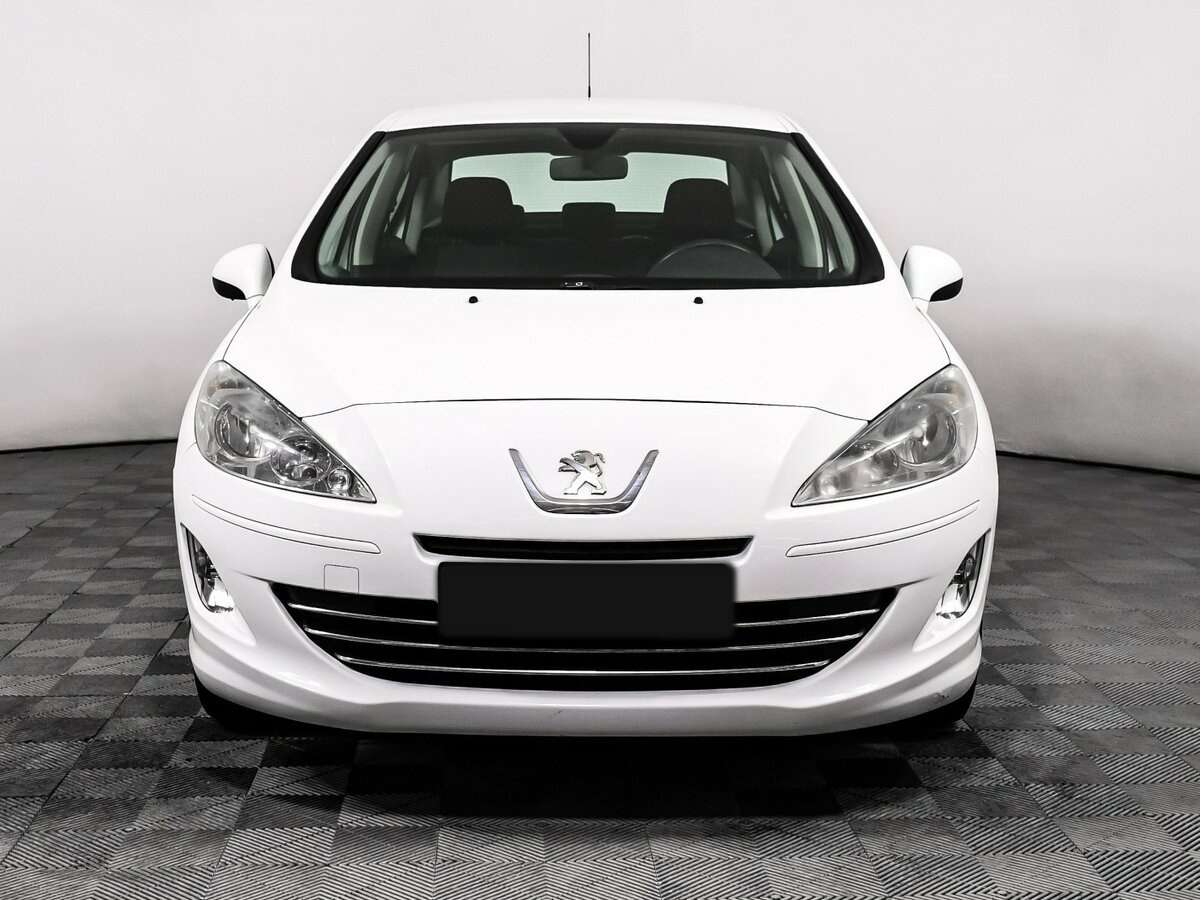 Peugeot 408 2012 года с пробегом. Фото: #1