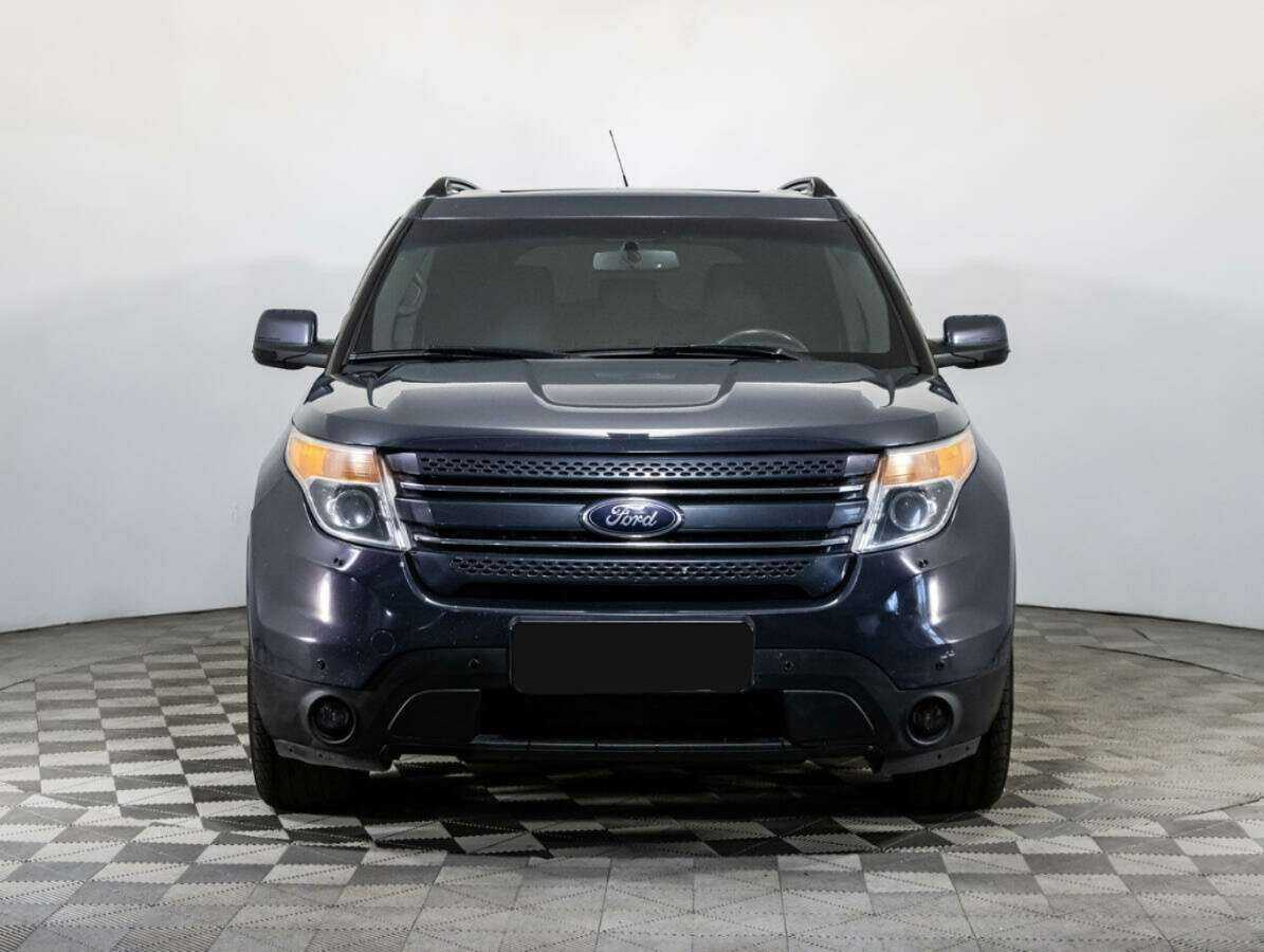 Ford Explorer 2013 года с пробегом. Фото: #1