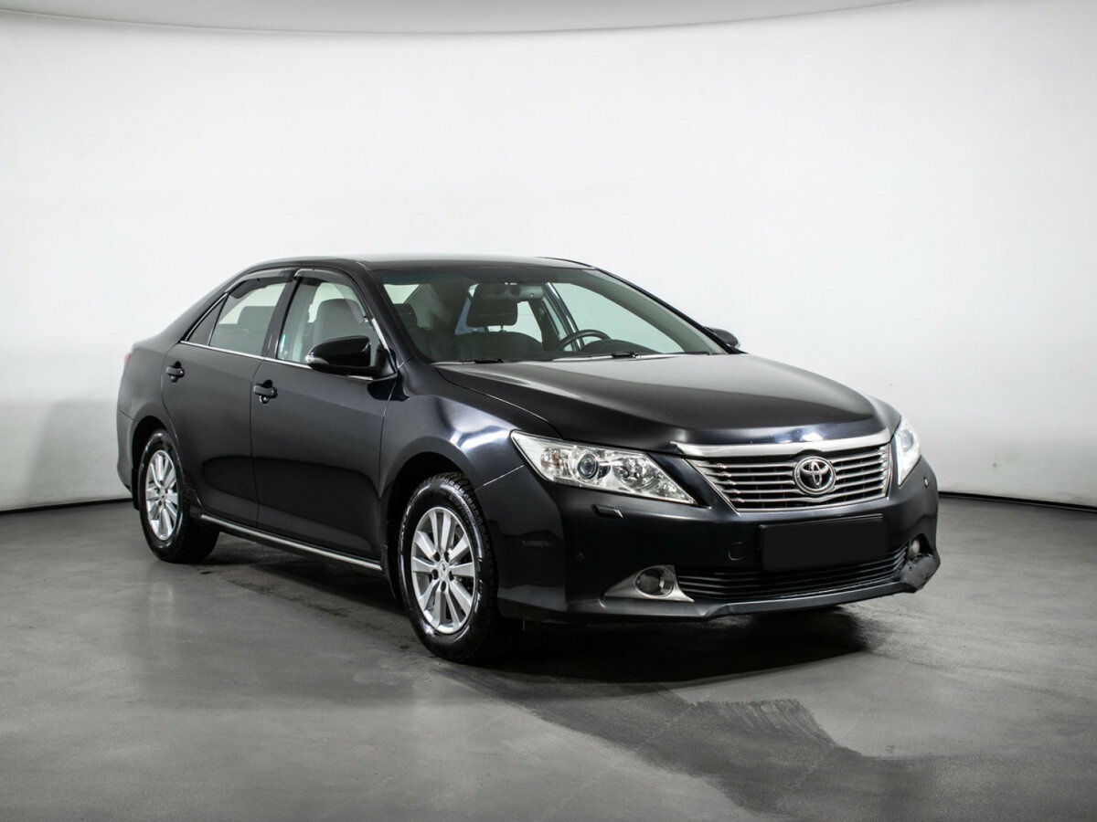 Toyota Camry 2013 года с пробегом. Фото: #2