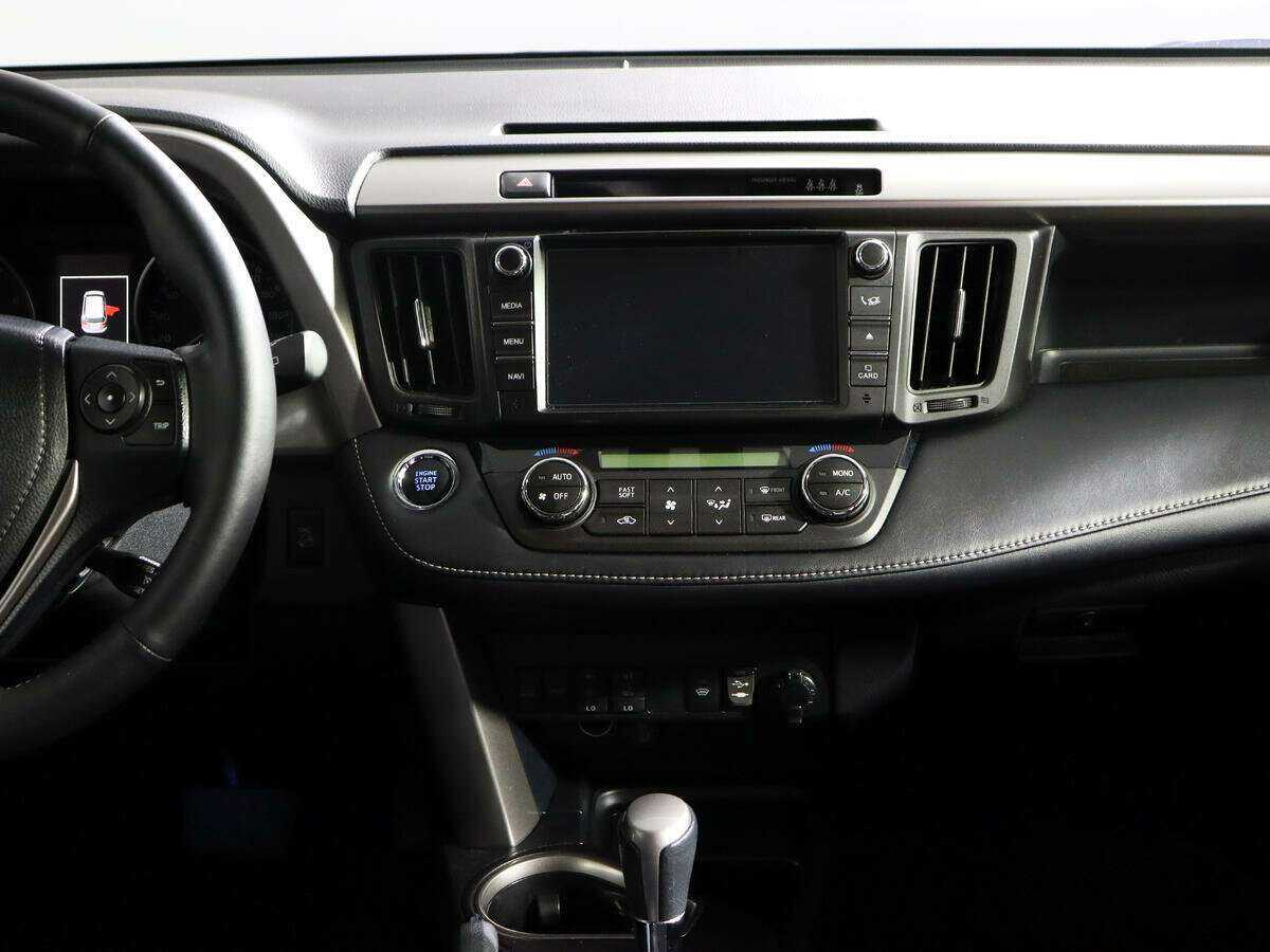 Toyota RAV4 2017 года с пробегом. Фото: #10