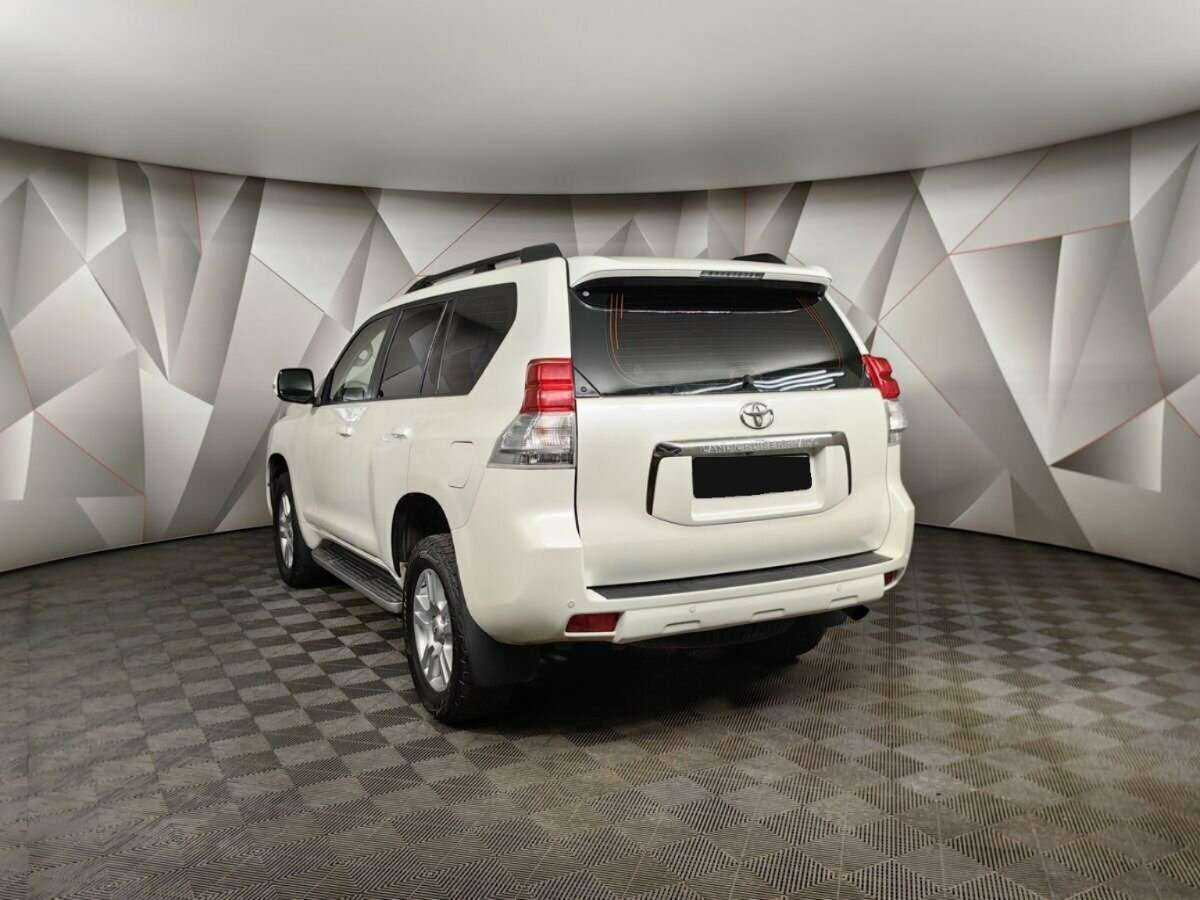 Toyota Land Cruiser Prado 2012 года с пробегом. Фото: #3