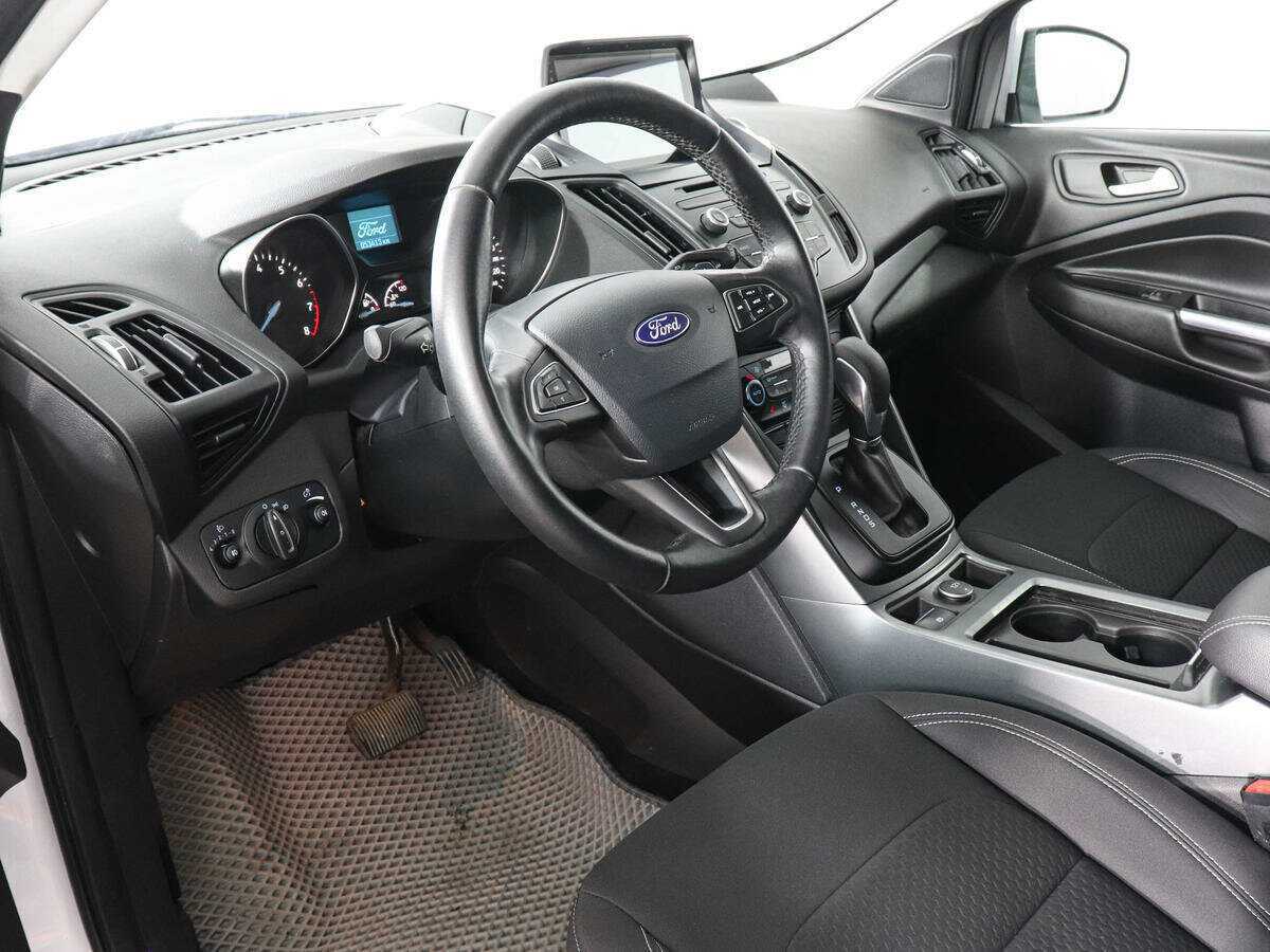 Ford Kuga 2017 года с пробегом. Фото: #8